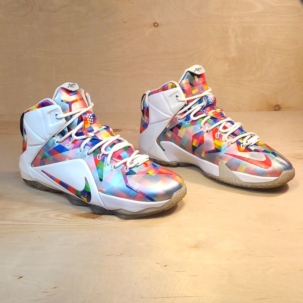 Nike LeBron James 12 Prism Finish Your Breakfast Size 9.5 Men's Shoes 748861-900 - Picture 3 of 13